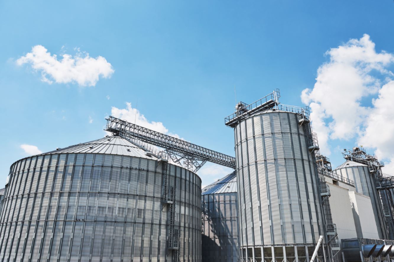 agricultural-silos-building-exterior_menor